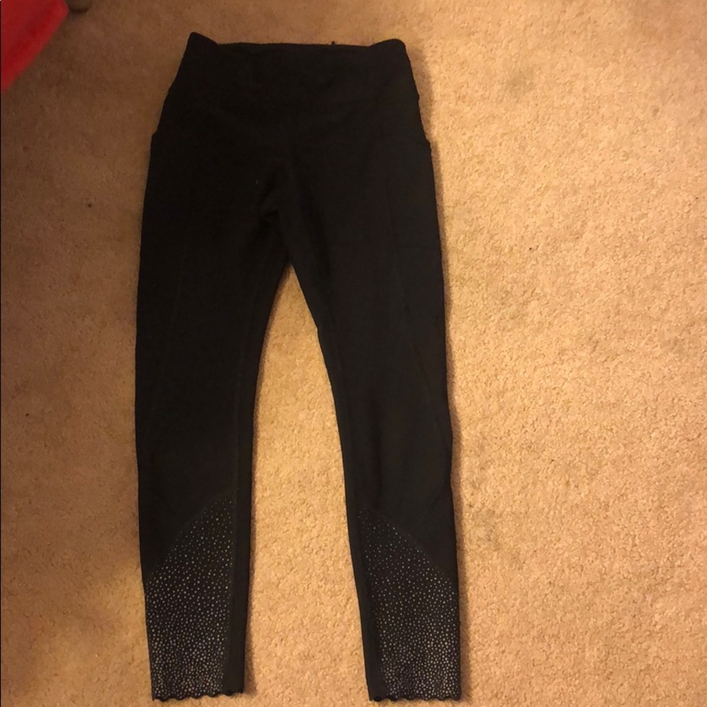 Tight staid tight reflective leggings